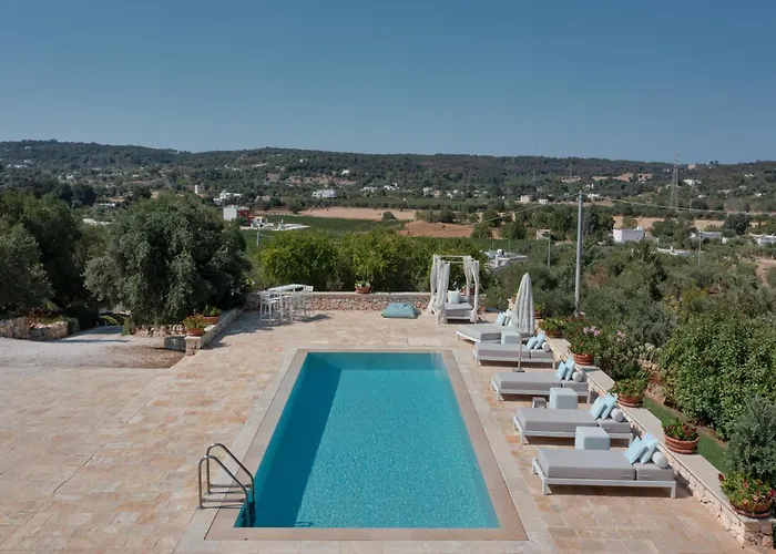 Trullo Delle Rondini 오스투니